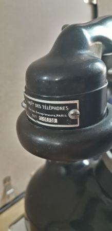 Téléphone en bakélite