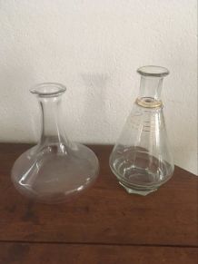 Duo de carafes en verre.