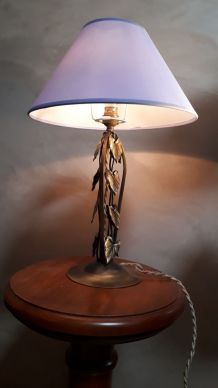 lampe style fer forgè avec patine bronze   dans le style art