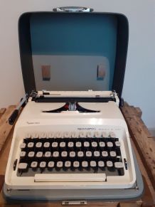 Machine à écrire Remington Monarch de Luxe