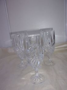 5 grands verres à eau en cristal