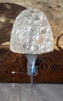 Jolie applique murale en verre et chrome 