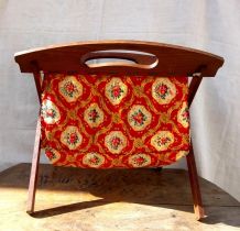 Jolie travailleuse en bois et tissu 