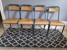 chaises d'école Stella indislocables en hêtre verni et métal