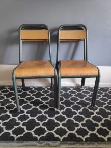 chaises d'école Stella indislocables en hêtre verni et métal