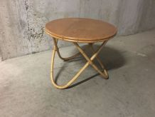 Table basse d’appoint en rotin années 60