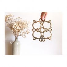 Dessous de plat pomme en laiton 