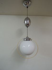 Suspension globe monte et baisse