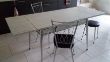 Table formica blanc 