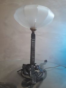 1 lampe en fer fogé de type calice 1930 28x18