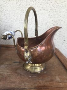 Ancien Joli Pot en cuivre Laiton et poignée en faïence