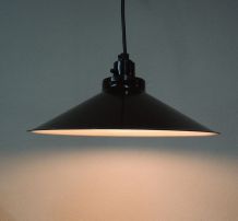 Suspension de cave en métal