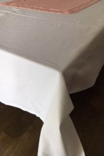 Nappe coton blanche 2.50m x 1.50m &amp;amp; surnappe rose