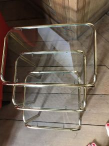 Tables gigognes en verre