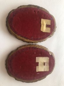 2 anciens cadres en bois doré 