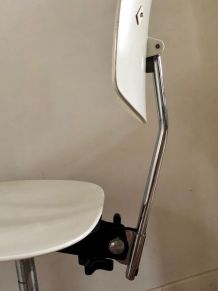 jolie chaise vintage 70 en bois et chrome
