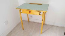 Bureau d'écolier vintage