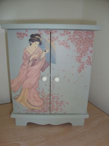 Petite armoire poupée ou boite rangement motif japonaise