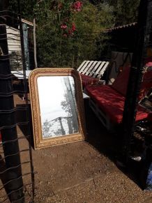 Miroir ancien avec moulures en bois doré