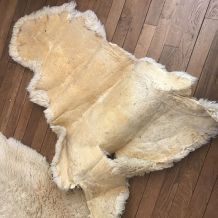 Tapis peau de mouton beige