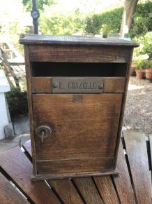 Boîte aux lettres ancienne en bois 