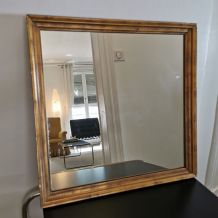 Miroir carré doré à la feuille d'or 