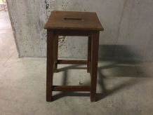 Tabouret ancien en bois