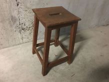 Tabouret ancien en bois