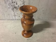 Vase en bois d’olivier