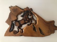 Sculpture murale cheval en bois