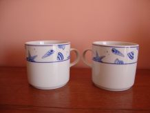 2 Grandes tasses à café ou à thé vintage en porcelaine