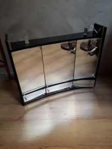 Armoire de toilette formica circa 60 a 70 legerement incurve