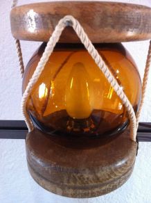 Lampe vintage bois et boule marine en verre