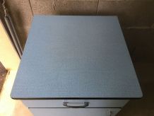 Meuble de cuisine en formica bleu