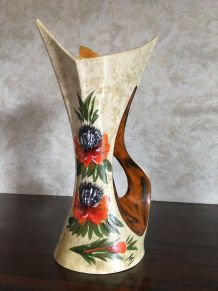 -	Vase Vallauris vintage (année 50), décoré main, signé Tess