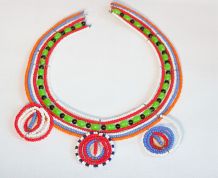 Original collier Masaï. Vintage. Bijou ethnique. Afrique.