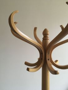 Porte-manteau en bois Baumann