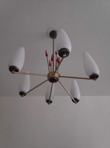 lustre vintage or et rouge avec tulipes opaline