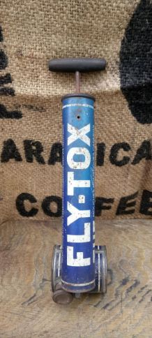 Ancien pulvérisateur à main FLY TOX - Années 50