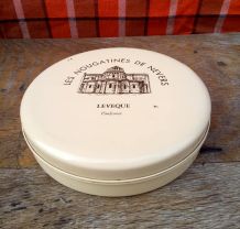 Boite publicitaire en tôle " Les nougatines de Nevers" 