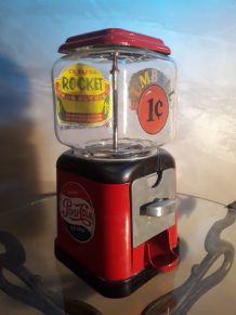 petit distributeur a bonbon toronto canada internationnal gu