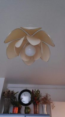 suspension fleur de lotus beige double corolle