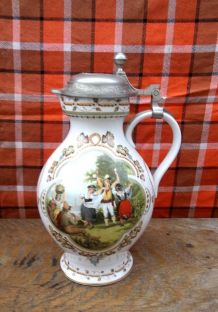 Pichet à vin en porcelaine fine de Franklin Mint 