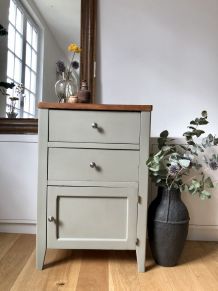 Mini chiffonnier/meuble d'appoint vintage