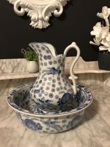 Ensemble toilette , Broc et cuvette