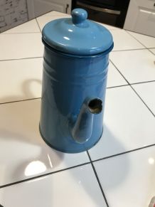 Ancienne cafetière émaillée bleu turquoise