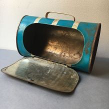 ANCIEN JOUET SOVIETIQUE VALISE ENFANT “DOCTEUR” 