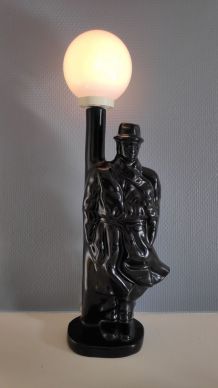 lampe détective en céramique noire et globe opaline blanche