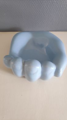 vide-poche main en céramique bleue clair