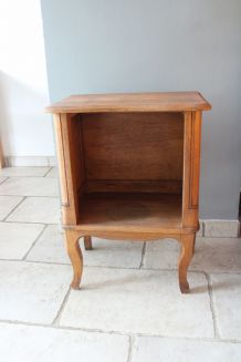 Petit meuble d'appoint châtaignier années 60